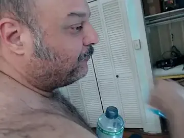 Stripchat Sex Cam of bullmusclejoe