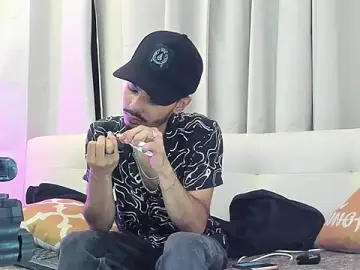 Stripchat Adult Video Chat of Timothe_Evans