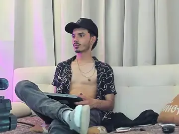 Timothe_Evans from stripchat