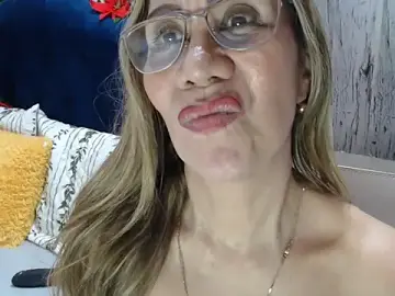 samantha_20x from stripchat