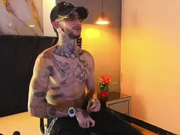 Stripchat Adult Video Chat of axel_valtier