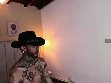 Stripchat Adult Video Chat of axel_valtier