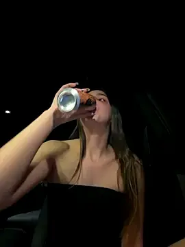 Stripchat Watch Live Sex Cams of DoriDeluxe66