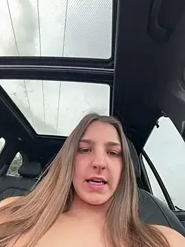 Stripchat Sex Cam of DoriDeluxe66