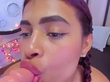 Stripchat Sex Cam of Miaa_Rosse