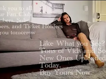 Stripchat Live Sex Cam of RhiCon