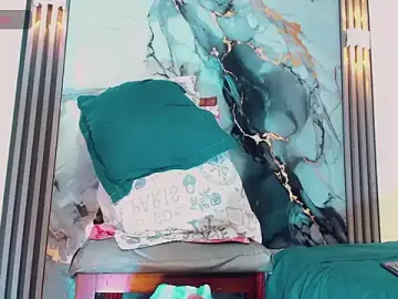 Stripchat Free Porn Cam of khiara_moretti