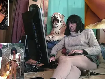 Stripchat Live Sex of SissiDomination