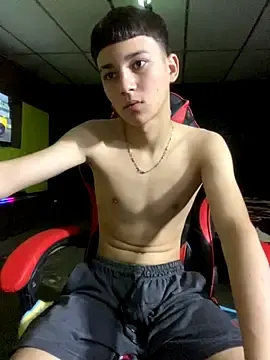 Stripchat Live Sex Cam of Artursmith