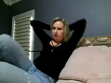 Lisaisluscious from stripchat