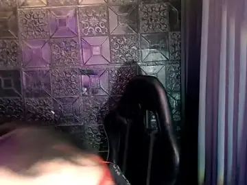 Stripchat Live Porn of Indestructible_69