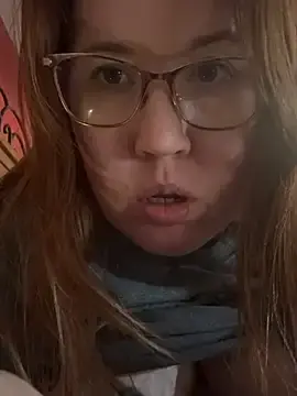 Stripchat Adult Webcam of honeybee2033