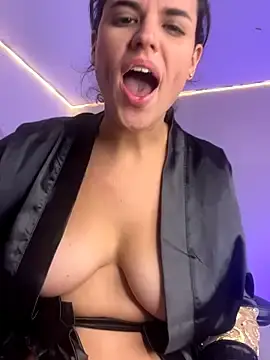 Stripchat Nude Webcam of Aria_Kitty