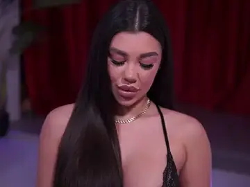 Stripchat Sex Cam of NatyDesiree