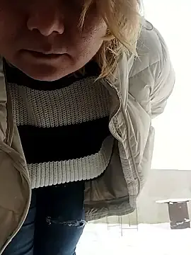 Julia35 from stripchat