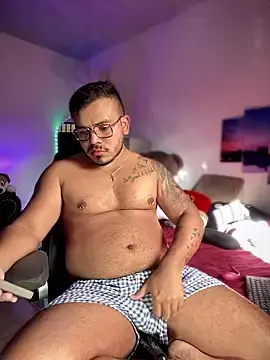 Stripchat Live Sex Cam of Naughty_Charly