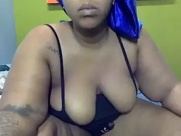 Stripchat Sex Cam of GoldenPussyXOXO