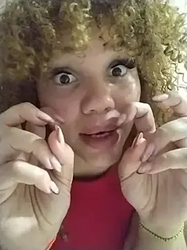 Stripchat Adult Webcam of SirenRouge_69