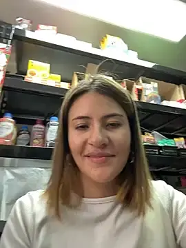 Andrea_19blonde from stripchat