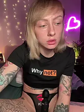 Stripchat Free Porn Cam of haileyhope_