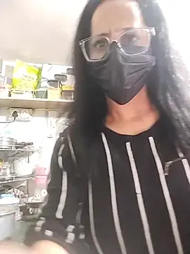 Stripchat Adult Webcam of meenu_bhabhi547