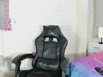 Stripchat Free Live Porn of SWEET_KITTY_01