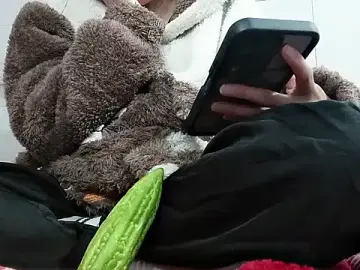 Tuyet696 from stripchat