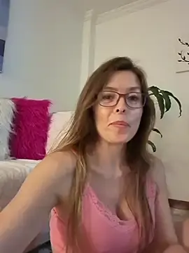 Stripchat Watch Live Sex Cams of karina_warthon