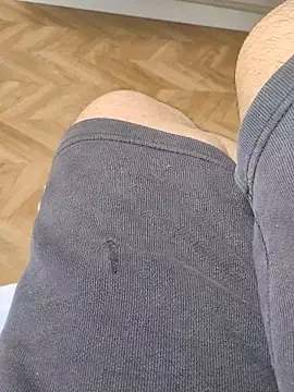 Stripchat Free Porn Cam of LeoMaduroSP