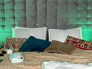 Stripchat Live Sex Cam of Poacahontasfg