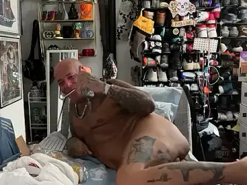 Stripchat Adult Webcam of lovetatts64