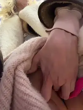 Stripchat Nude Webcam of Lia__Love