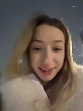 Stripchat Live Sex Cam of Lia__Love