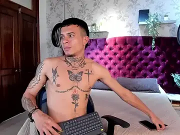 Stripchat Free Live Porn of MrJustin_