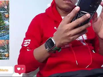 Stripchat Live Sex Cam of mike_black_22