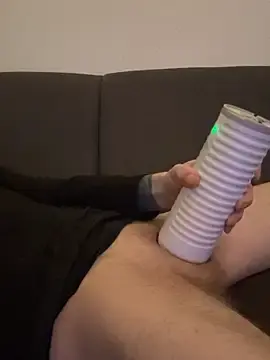 Stripchat Live Sex Cam of LionBoy1976