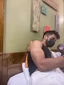 Stripchat Free Porn Cam of Hunkyardd