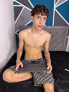 Stripchat Free Live Porn of Douglas_x