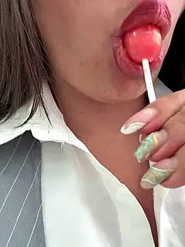 Stripchat Adult Webcam of LIZ-06_