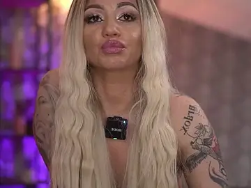 Stripchat Free Porn Cam of AlmaVelia