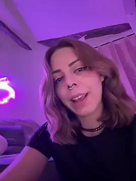 Stripchat Live Sex Cam of Mia_Railey