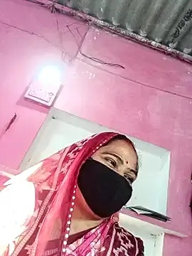 Ut_kanchna from stripchat