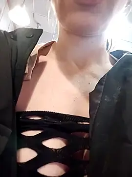 Stripchat Free Porn Cam of Brilliant-Queen1