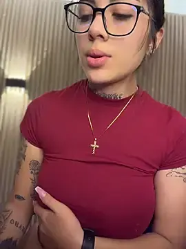 Stripchat Adult Video Chat of Sarasanders_4