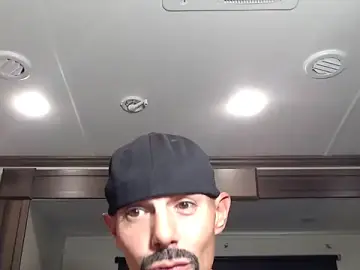 Stripchat Live Sex of ThickD2C