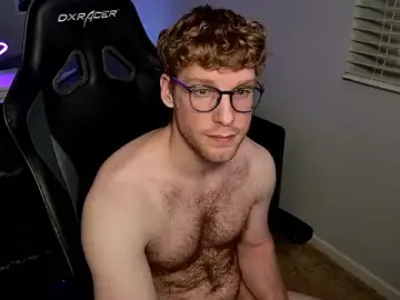 Stripchat Free Porn Cam of BlueEyedTallGuy94