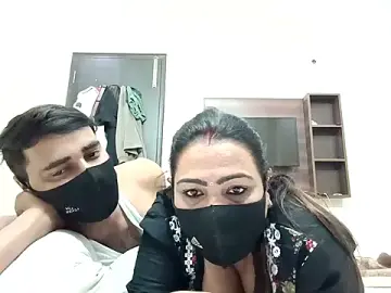 Stripchat Sex Cam of horny_milf_couple