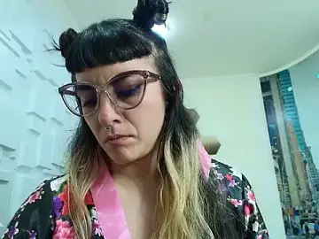 Stripchat Adult Webcams of Naughty_Kittenm