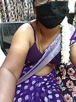 Stripchat Live Sex Cam of menaka-tamil
