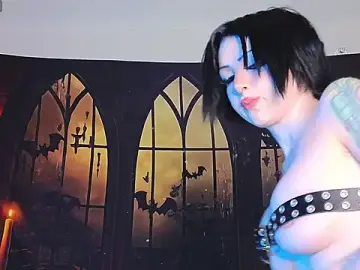 Stripchat Adult Webcams of Ivey_Strigoi